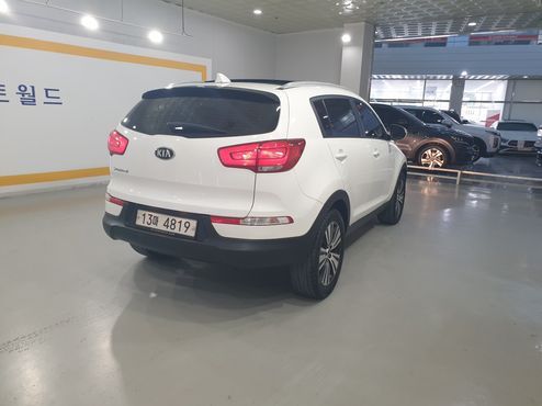 Kia Sportage Diesel 2WD Trendy — пробег 106 440 км — фото 4 из 5