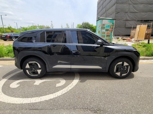 Kia EV3 Standard 2WD Air — пробег 11 000 км — фото 3 из 5