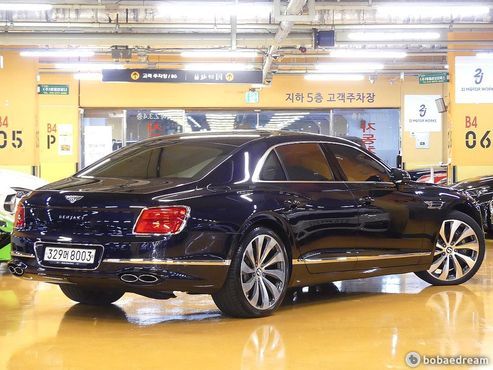 Bentley Flying Spur 4.0 — пробег 24 000 км — фото 3 из 5