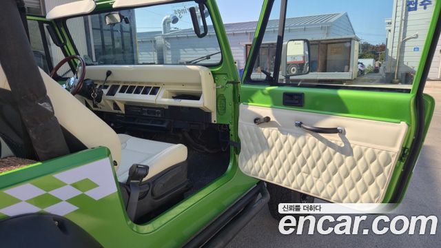 Jeep Wrangler 2.5 — пробег 326 000 км — фото 3 из 5