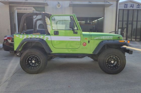Jeep Wrangler 2.5 — пробег 326 000 км — фото 4 из 5