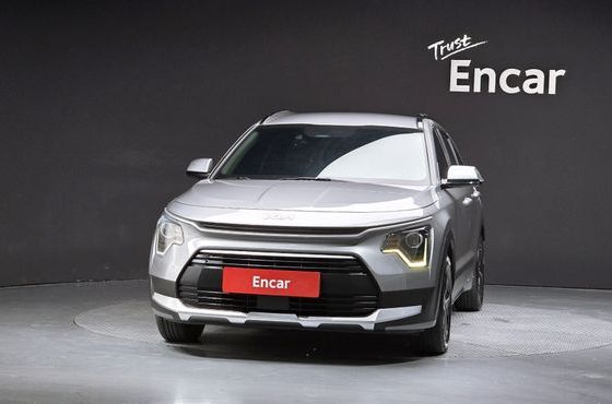 Kia Niro Prestige — пробег 184 604 км — фото 3 из 5