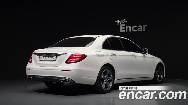 Mercedes-Benz E-Class из Кореи Encar