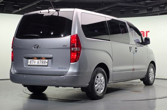 Hyundai Starex Van 5-Seater Smart — пробег 107 206 км — фото 2 из 5