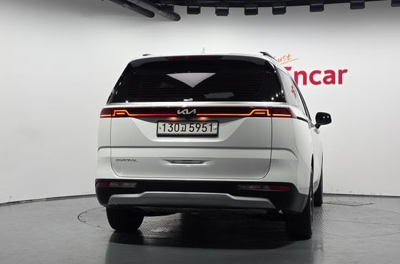Kia Carnival Diesel 9-Seater Prestige — пробег 72 949 км — фото 4 из 5