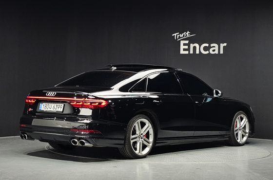 Audi S8 4.0 TFSI Quattro LWB — пробег 68 630 км — фото 2 из 5