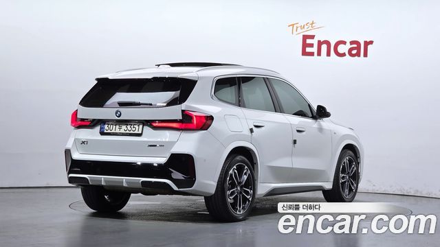 BMW X1 xDrive 20i M Sport — пробег 40 479 км — фото 2 из 5
