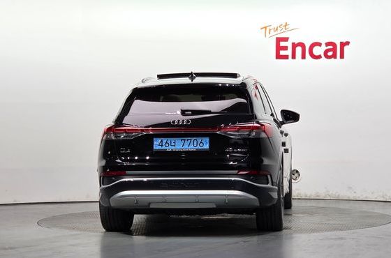 Audi Q4 e-tron 40 Premium — пробег 30 077 км — фото 4 из 5