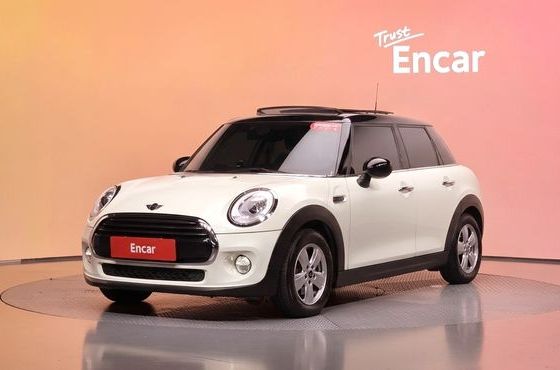 Mini Cooper Standard 3rd — пробег 103 461 км — фото 1 из 5
