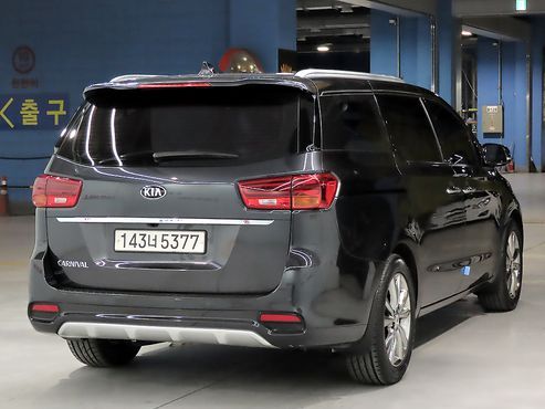 Kia Carnival 9-Seater Noblesse Special — пробег 151 553 км — фото 4 из 5