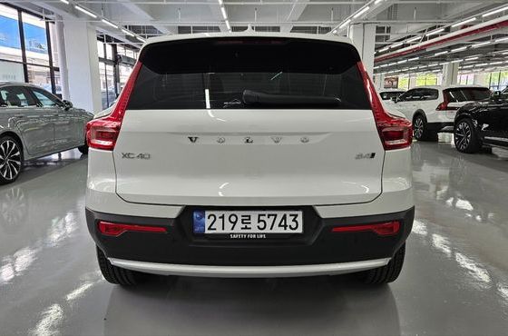 Volvo XC40 B4 Ultra Bright — пробег 631 км — фото 4 из 5