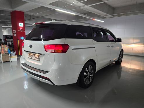 Kia Carnival 9-seater Luxury — пробег 251 050 км — фото 2 из 5