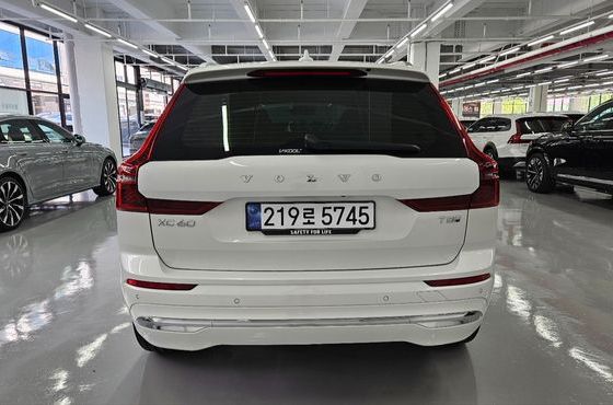 Volvo XC60 T8 Ultra Bright — пробег 5 118 км — фото 4 из 5