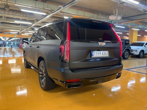 Cadillac Escalade 6.2 Sports Platinum — пробег 13 900 км — фото 5 из 5