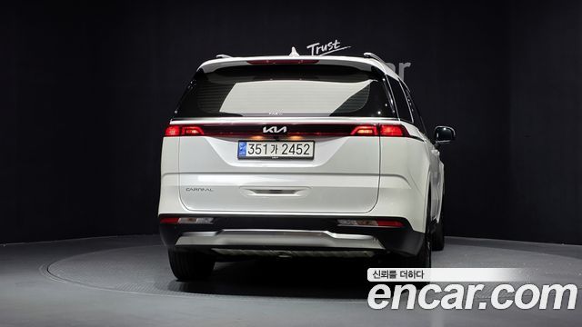 Kia Carnival Diesel 9-Seater Noblesse — пробег 131 636 км — фото 4 из 5