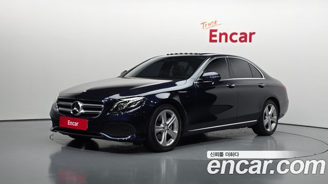 Mercedes-Benz E-Class E220d Avantgarde — пробег 81 727 км — фото 1 из 5