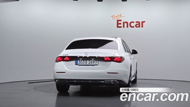 Mercedes-Benz E-Class из Кореи Encar