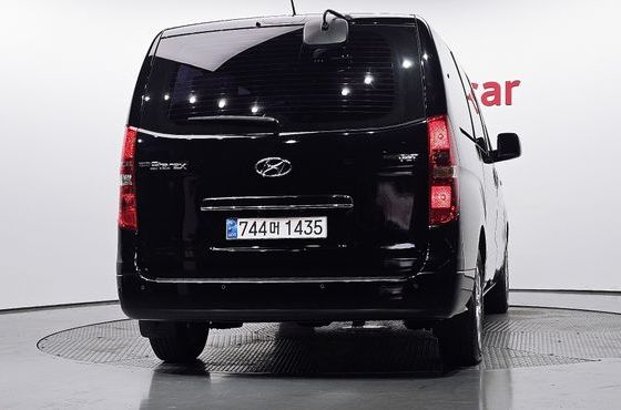 Hyundai Starex Wagon 11-Seater Smart — пробег 140 325 км — фото 4 из 5