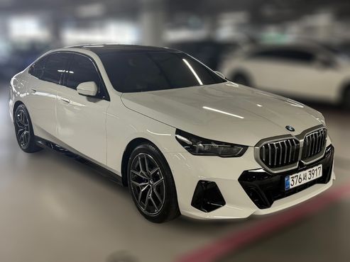 BMW 5-Series 520i M Sport — пробег 3 790 км — фото 3 из 5