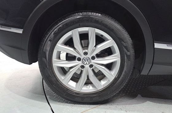 Volkswagen Tiguan 2.0 TDI Premium — пробег 124 555 км — фото 5 из 5