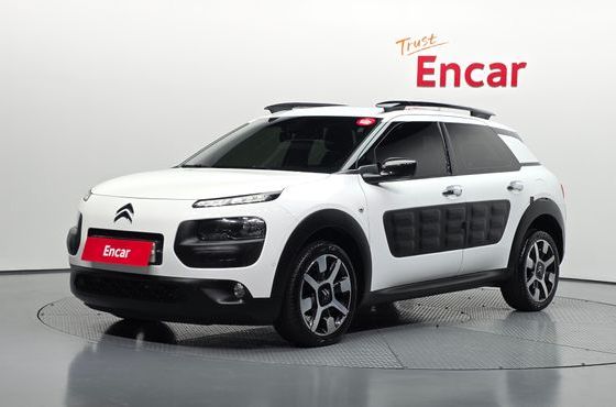 Citroen-DS C4 CACTUS 1.6 BlueHDi Shine — пробег 101 837 км — фото 1 из 5