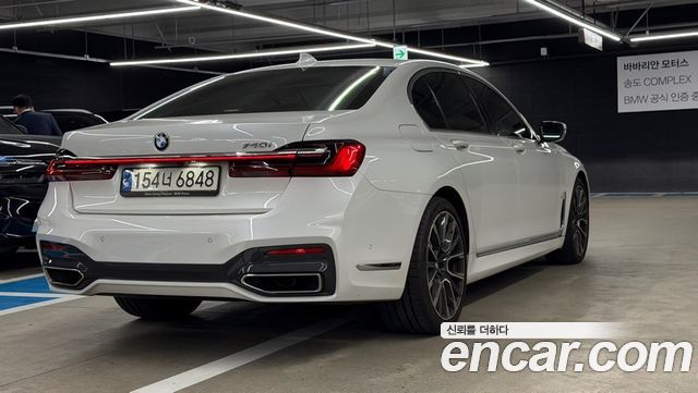 BMW 7-Series 740i M Sport — пробег 46 700 км — фото 2 из 5