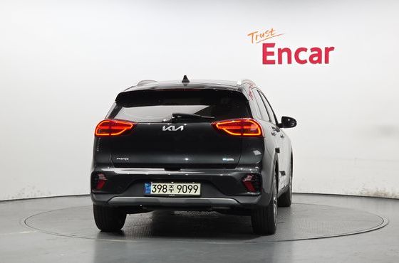 Kia Niro 1.6 HEV Signature — пробег 34 979 км — фото 4 из 5