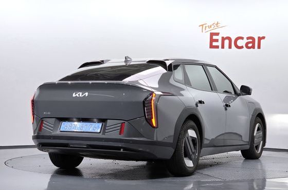 Kia EV4 Long Range 2WD Air — пробег 17 200 км — фото 2 из 5