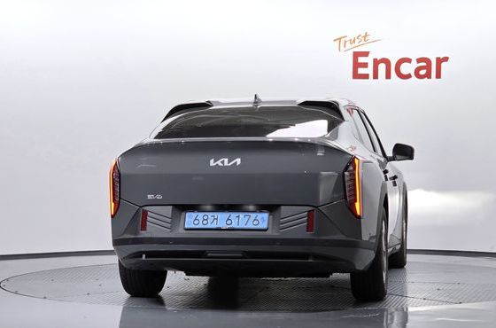 Kia EV4 Long Range 2WD Air — пробег 17 200 км — фото 4 из 5