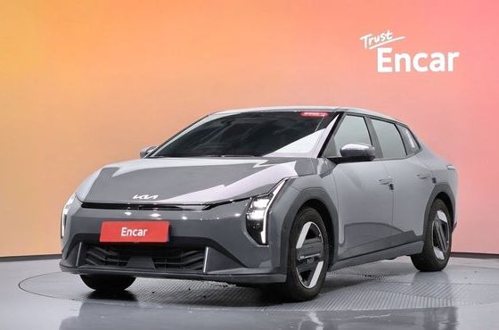 Kia EV4 Long Range 2WD Air — пробег 17 200 км — фото 1 из 5