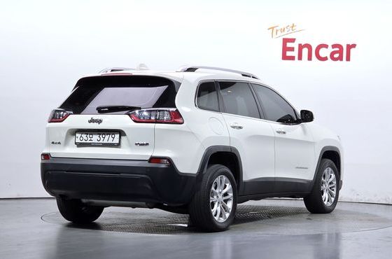 Jeep Cherokee 2.4 Longitude High AWD — пробег 75 058 км — фото 2 из 5