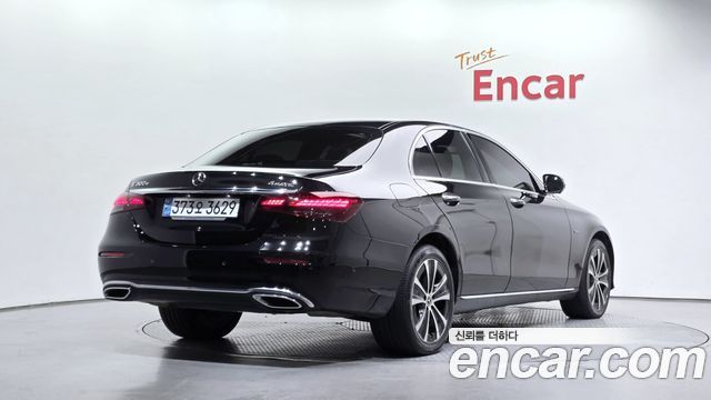 Mercedes-Benz E-Class E300e 4MATIC Exclusive — пробег 190 324 км — фото 2 из 5