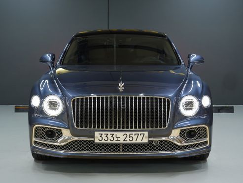Bentley Flying Spur 4.0 — пробег 10 990 км — фото 4 из 5