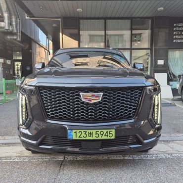 Cadillac Escalade 6.2 Sports Platinum — пробег 7 900 км — фото 2 из 5