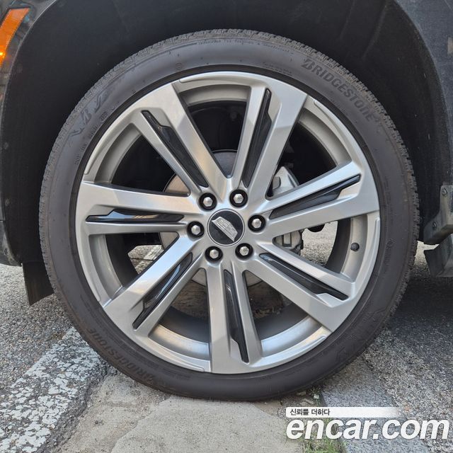 Cadillac Escalade 6.2 Sports Platinum — пробег 7 900 км — фото 5 из 5