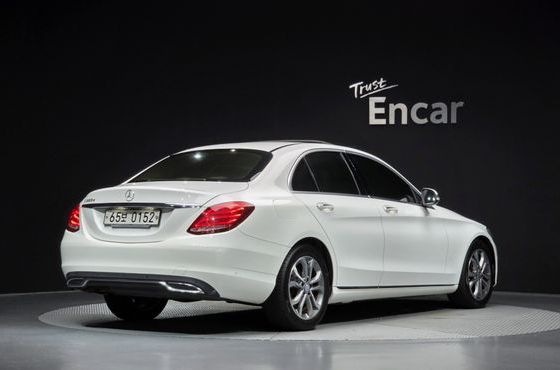 Mercedes-Benz C-Class C220 d Avantgarde — пробег 73 371 км — фото 2 из 5