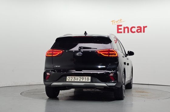 Kia Niro 1.6 HEV Prestige — пробег 94 843 км — фото 4 из 5