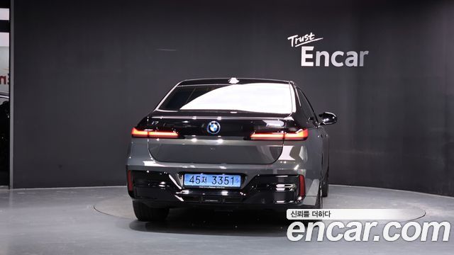 BMW i7 из Кореи Encar