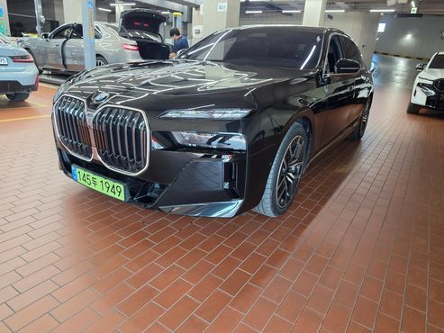 BMW 7-Series 740i xDrive M Sport — пробег 5 014 км — фото 2 из 5