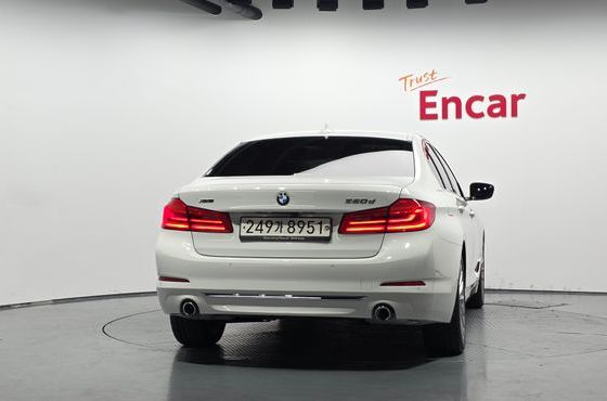 BMW 5-Series 520d xDrive Luxury Plus — пробег 128 636 км — фото 4 из 5
