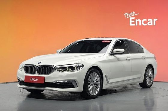 BMW 5-Series 520d xDrive Luxury Plus — пробег 128 636 км — фото 1 из 5