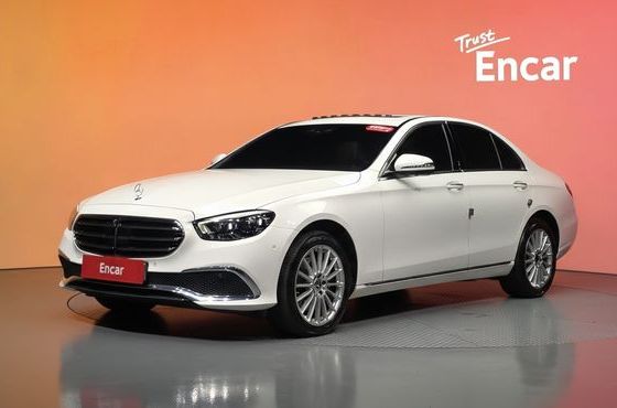 Mercedes-Benz E-Class E220d 4MATIC Exclusive — пробег 52 233 км — фото 1 из 5