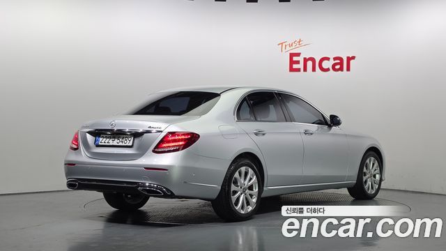 Mercedes-Benz E-Class из Кореи Encar
