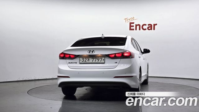 Hyundai AVANTE из Кореи Encar
