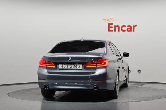BMW 5-Series 520d Luxury Plus — пробег 92 992 км — фото 4 из 5