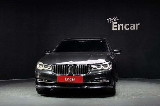 BMW 7-Series 750Li xDrive — пробег 129 463 км — фото 3 из 5
