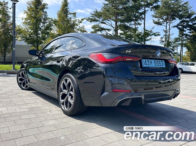 BMW i4 eDrive40 M Sports Pro — пробег 50 057 км — фото 2 из 5