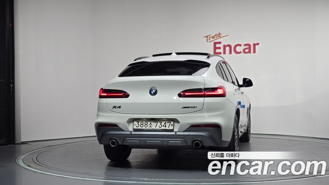 BMW X4 xDrive20i M Sport X — пробег 67 995 км — фото 4 из 5