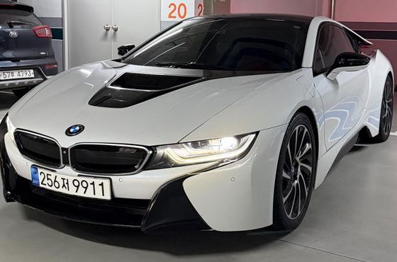 BMW i8 Coupe — пробег 65 225 км — фото 1 из 5