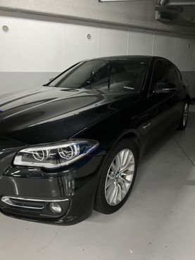 BMW 5-Series 528i xDrive Luxury Plus — пробег 70 500 км — фото 1 из 5